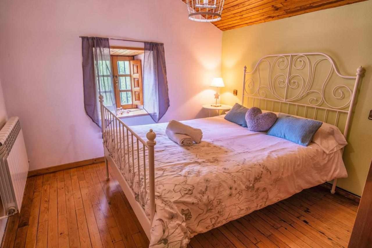 Casa Rural La Carrozal Senda Del Oso Orelleiru エクステリア 写真