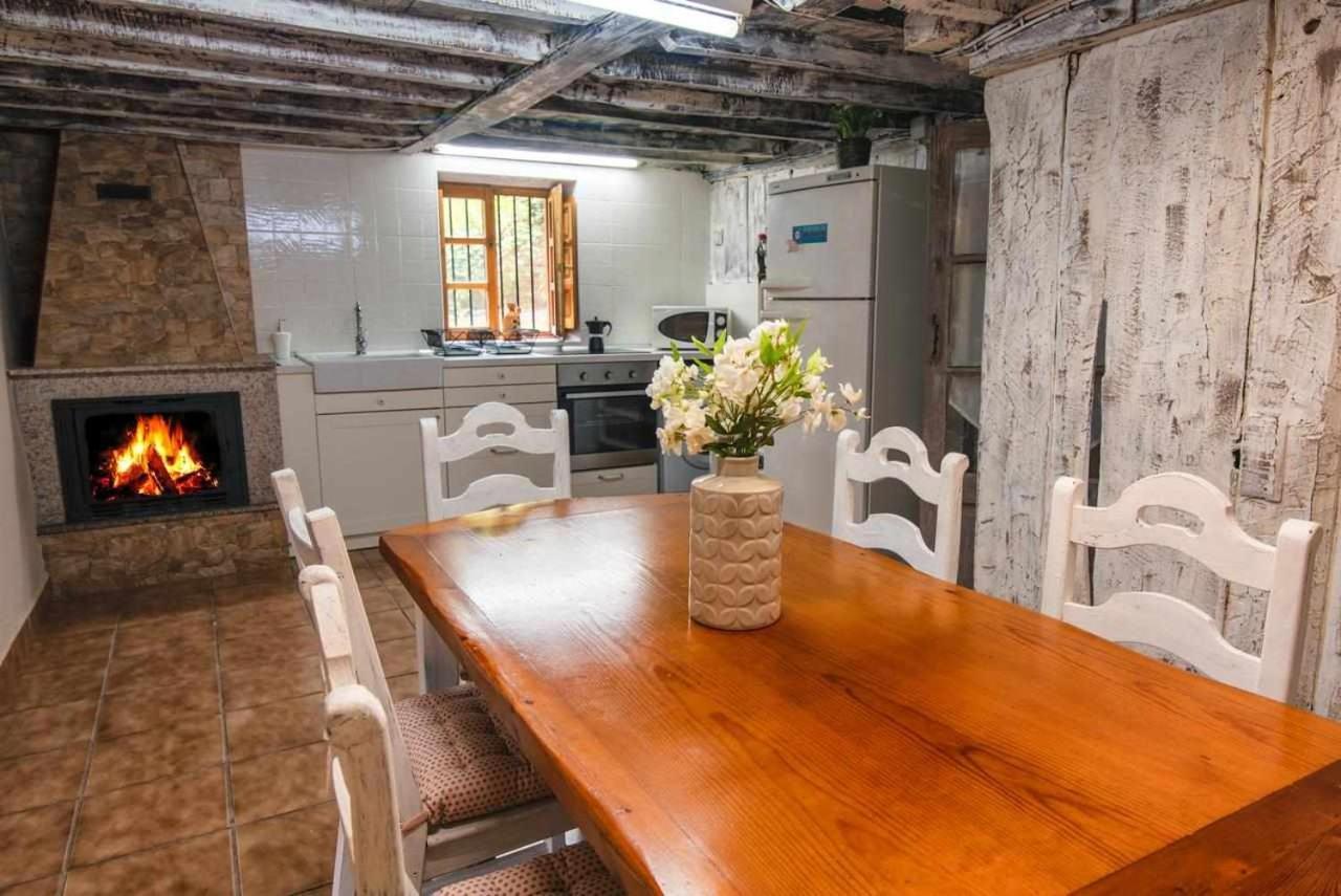 Casa Rural La Carrozal Senda Del Oso Orelleiru エクステリア 写真