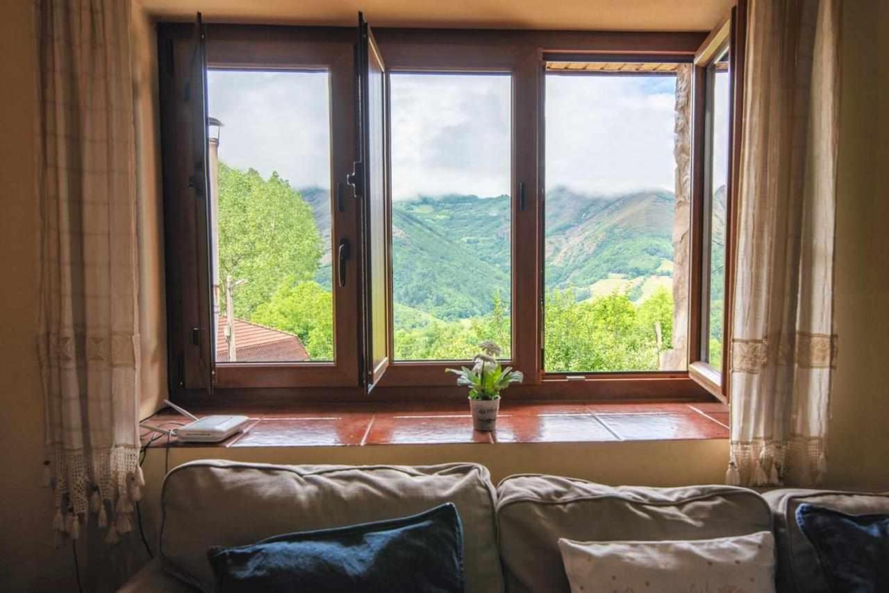 Casa Rural La Carrozal Senda Del Oso Orelleiru エクステリア 写真