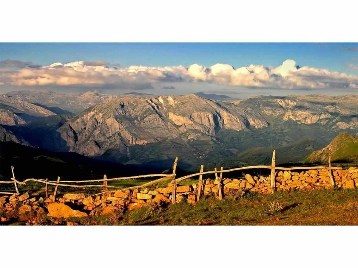 Casa Rural La Carrozal Senda Del Oso Orelleiru エクステリア 写真