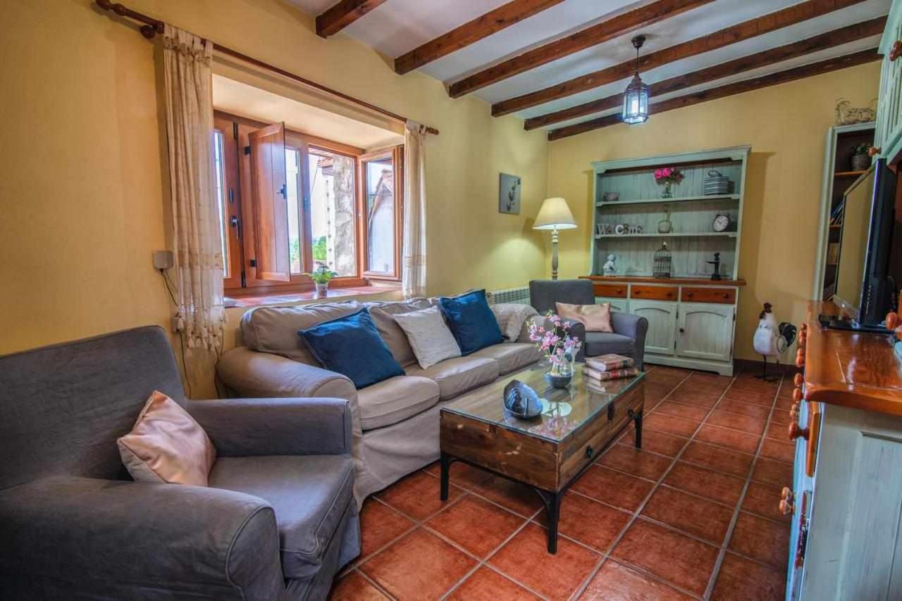 Casa Rural La Carrozal Senda Del Oso Orelleiru エクステリア 写真