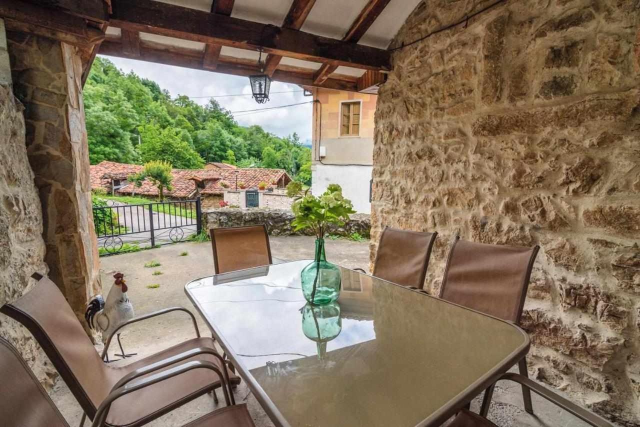 Casa Rural La Carrozal Senda Del Oso Orelleiru エクステリア 写真
